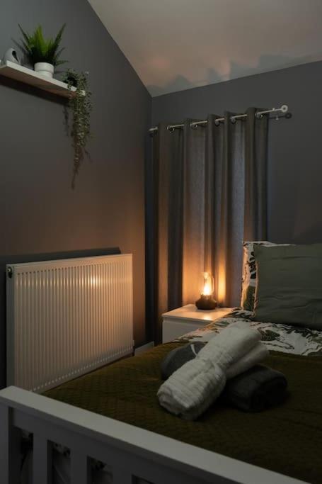 Vibrant City Centre Townhouse With Free Parking Rare Outdoor Patio Belfast Kültér fotó