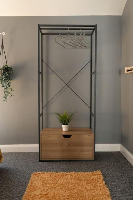 Vibrant City Centre Townhouse With Free Parking Rare Outdoor Patio Belfast Kültér fotó